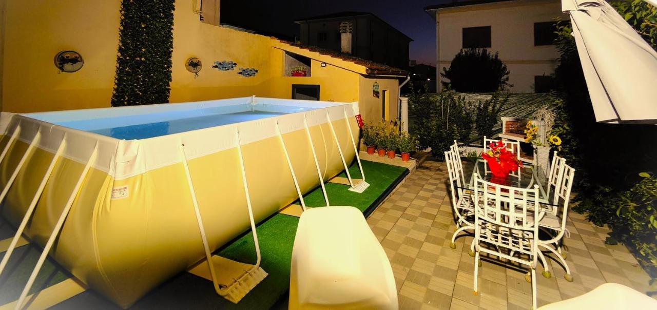 Отель Borgo Nuovo Housing Фучеккьо Экстерьер фото